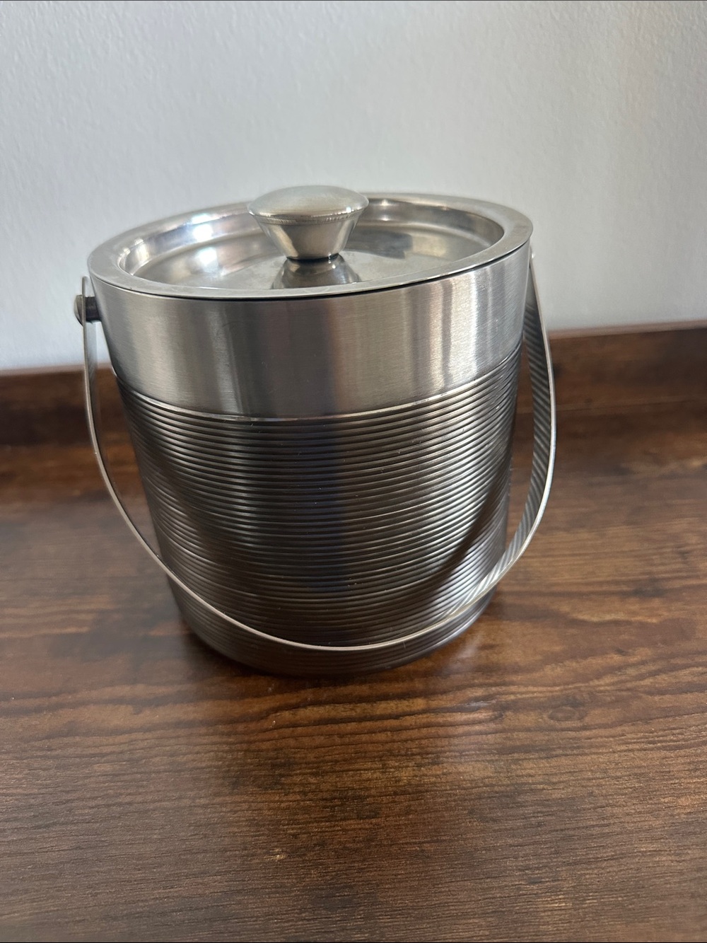 Tahari Silver Ice Bucket for Bar Cart, Kitchen, Display